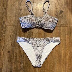 TINIBIKINI Grey & White Snakeskin Bikini w/ Criss Cross Details!!! Size L